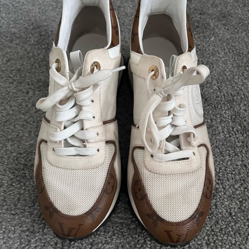 Authentic Louis Vuitton Runner Sneakers - Picture 2 of 5